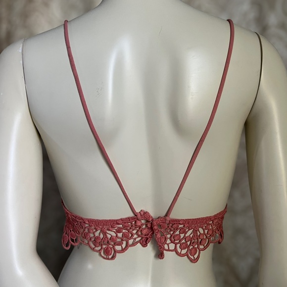 Forever 21 | Summer Pink Crochet Crop Spaghetti, Strap, Top Boho-inspire… - Picture 11 of 17